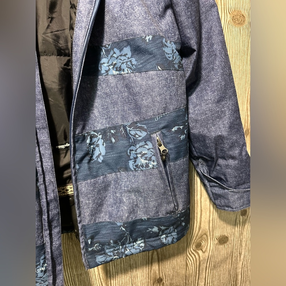 Betty Rides Snow Jacket Sz L - Picture 4 of 10